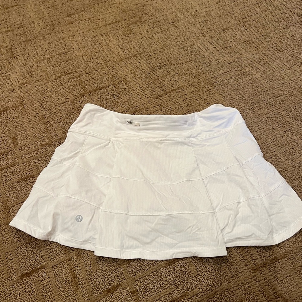 white lululemon tennis skirt